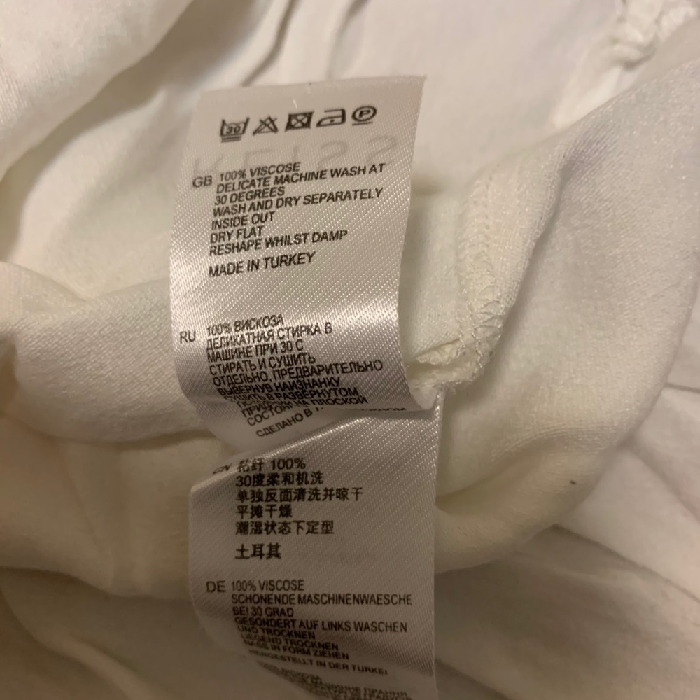 🦋  3/$9 Reiss White Sleeveless Blouse - Picture 7 of 9